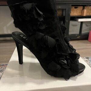 Black Women's Heeled Shoes